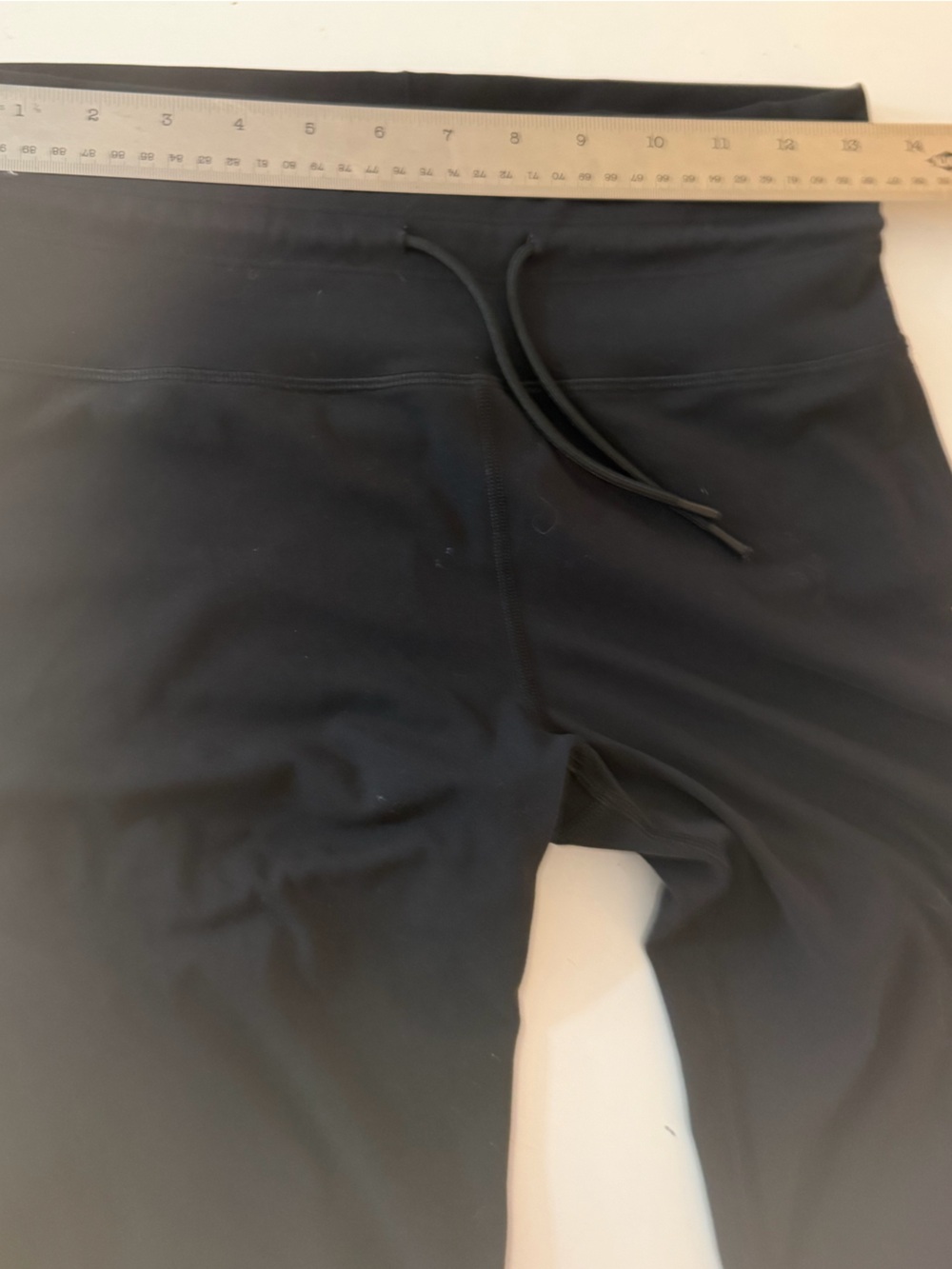 Vuori Daily Black High Rise 4Way Stretch 7/8 Drawcord Form BlissBlend Leggings M - Picture 13 of 16